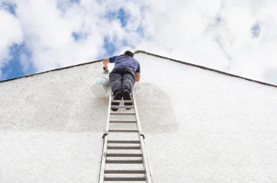 Peinture extérieure à la Comté — façades et ravalement